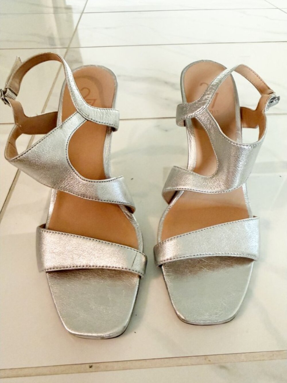 27 Edit Naturalizer Lanie Square Toe Metallic SILVER Leather Dress Sandal 7.5 - Picture 3 of 9
